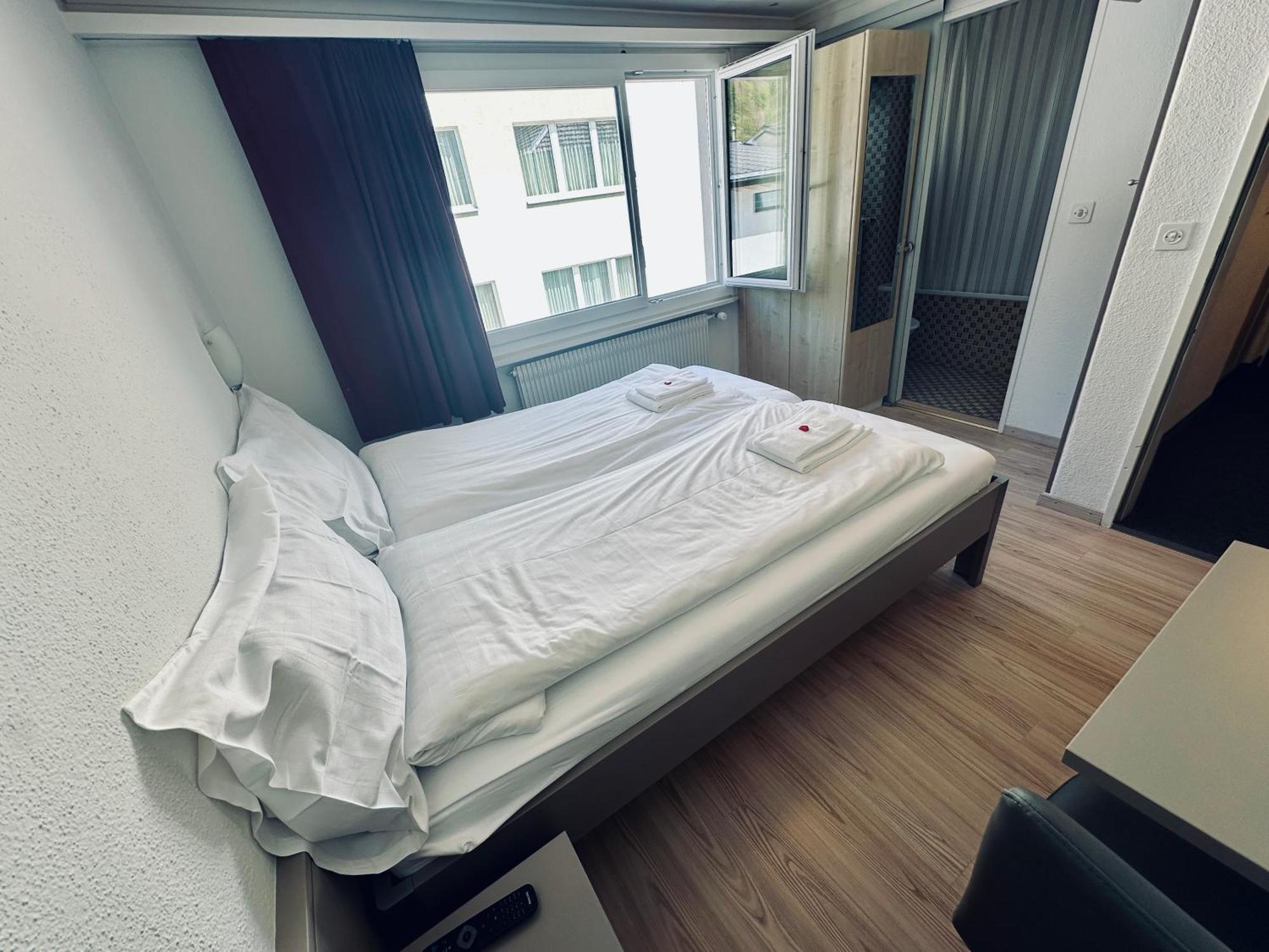 Hotel Rebstock ไมริงเงน ภายนอก รูปภาพ